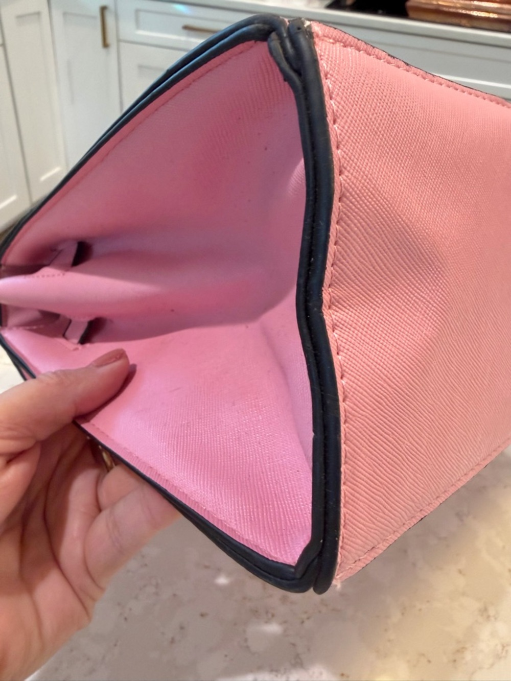 Faux Leather Kelly Style Pink Satchel Turnlock Handbag - Picture 6 of 12